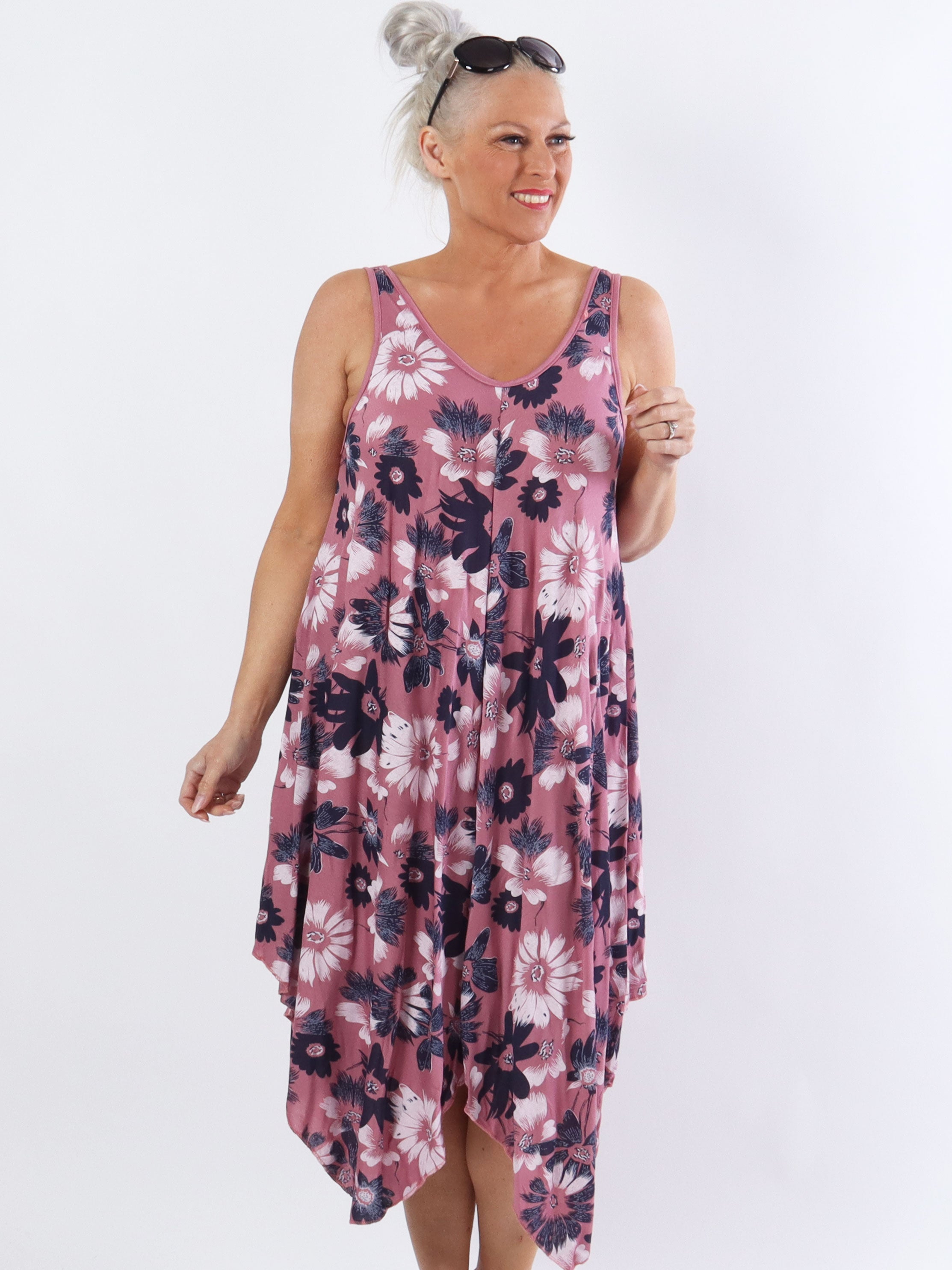 Blair - Luftig plus size kjole i viskose med blomsterprint